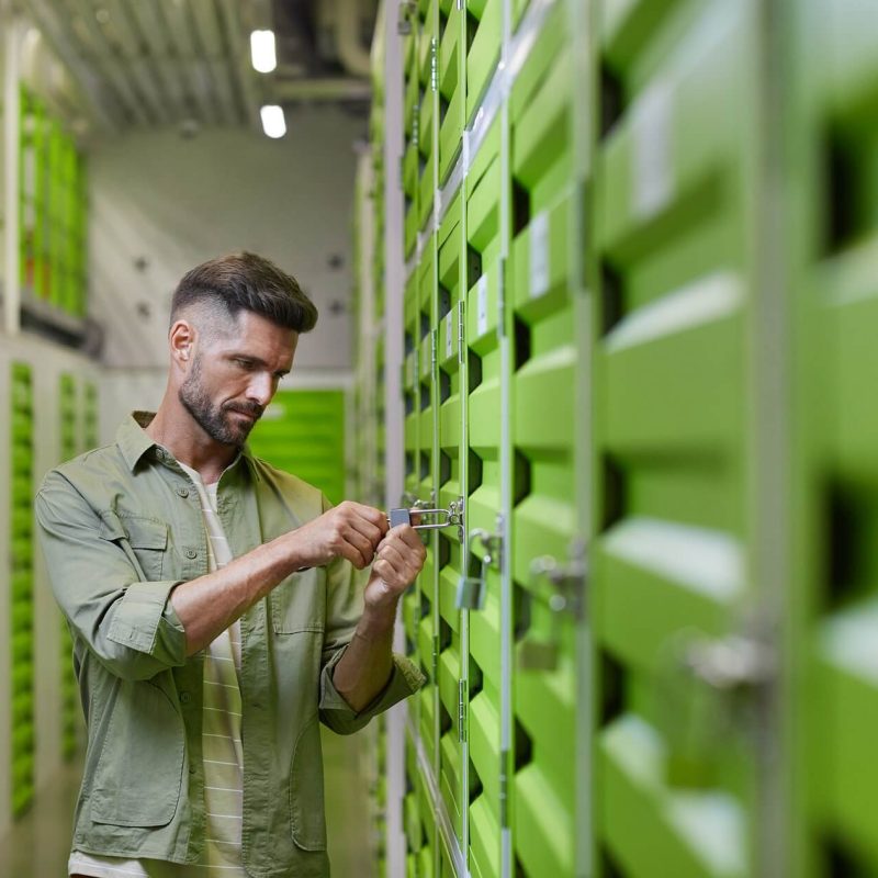 man-opening-lock-on-storage-unit-2021-09-24-04-06-20-utc.jpg man-opening-lock-on-storage-unit-2021-09-24-04-06-20-utc.jpg